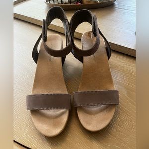 Lucky Brand Sandals